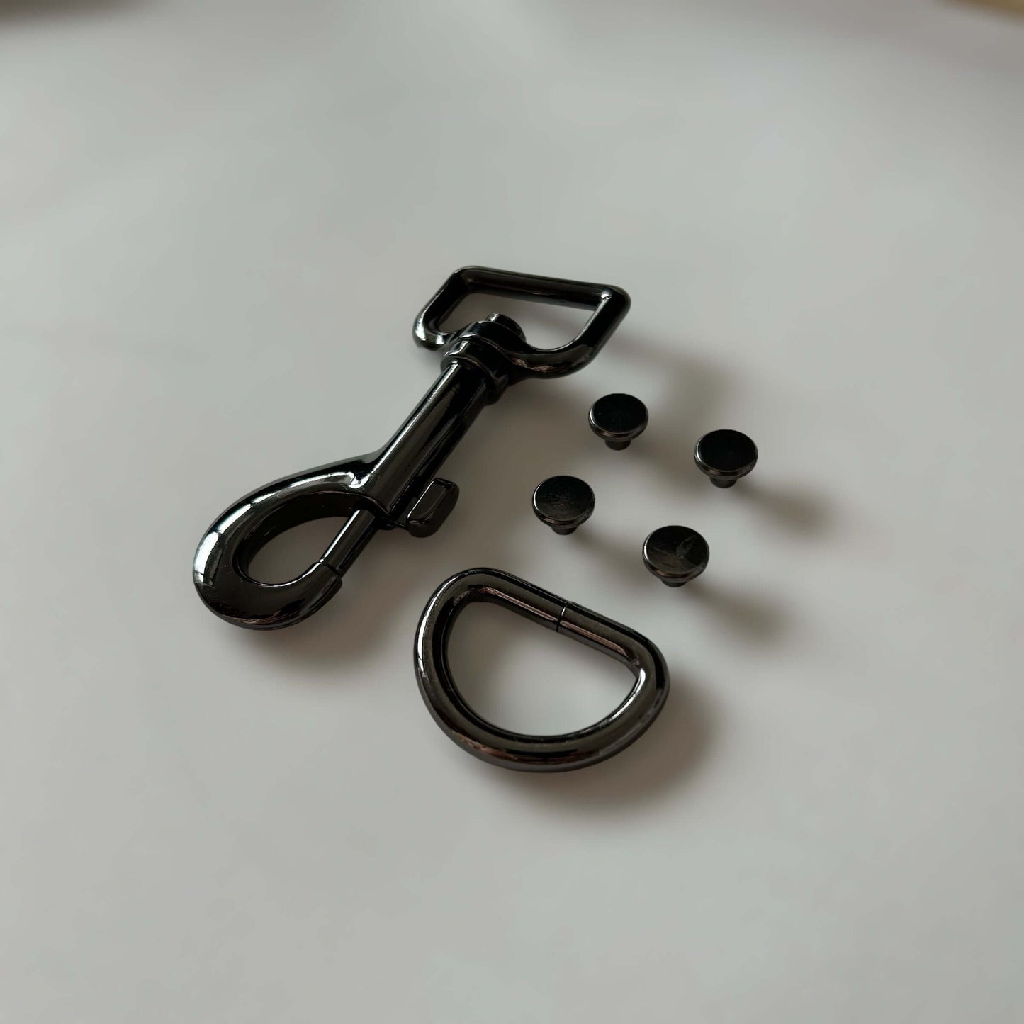 Plated Leash Pack