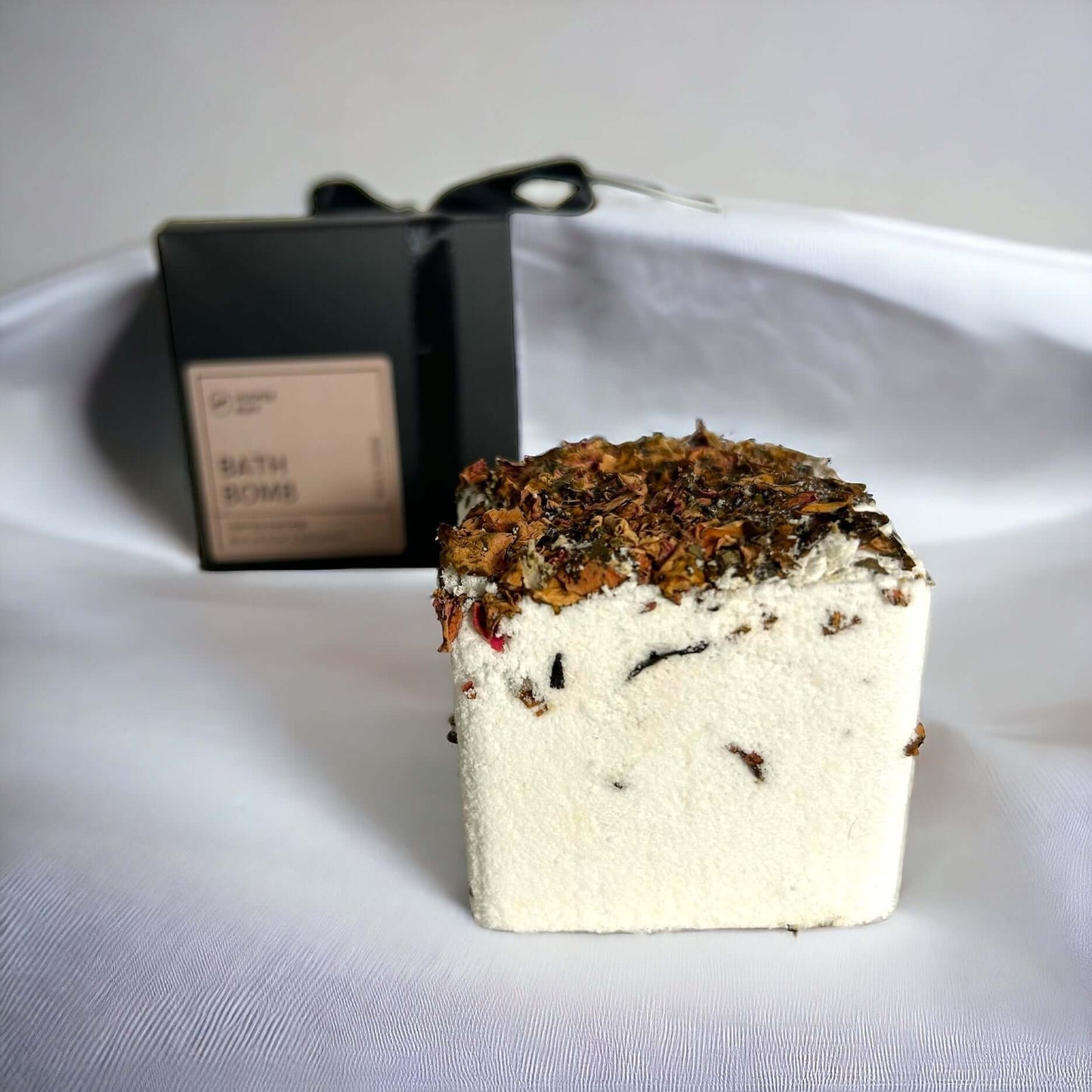 Pamper your dog with a soothing and fresh bath bomb.