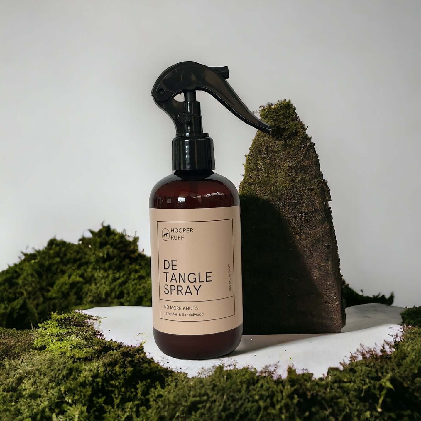 Instant detangle spray for dogs with matted or knotted fur.