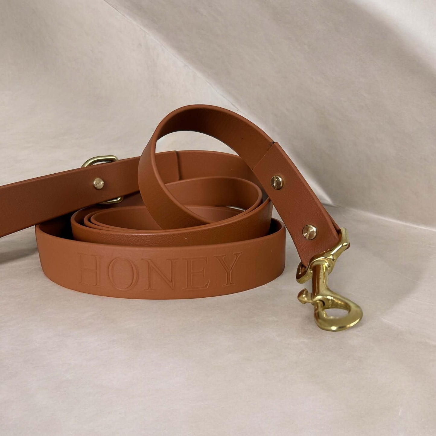 Moët Honey Leash