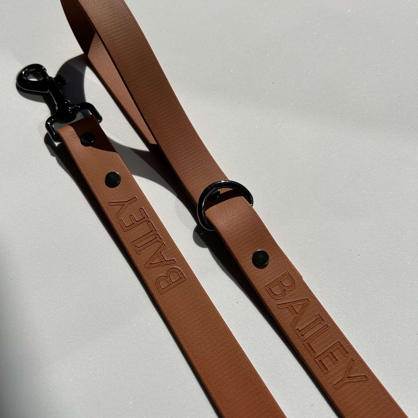 Moët Honey Leash
